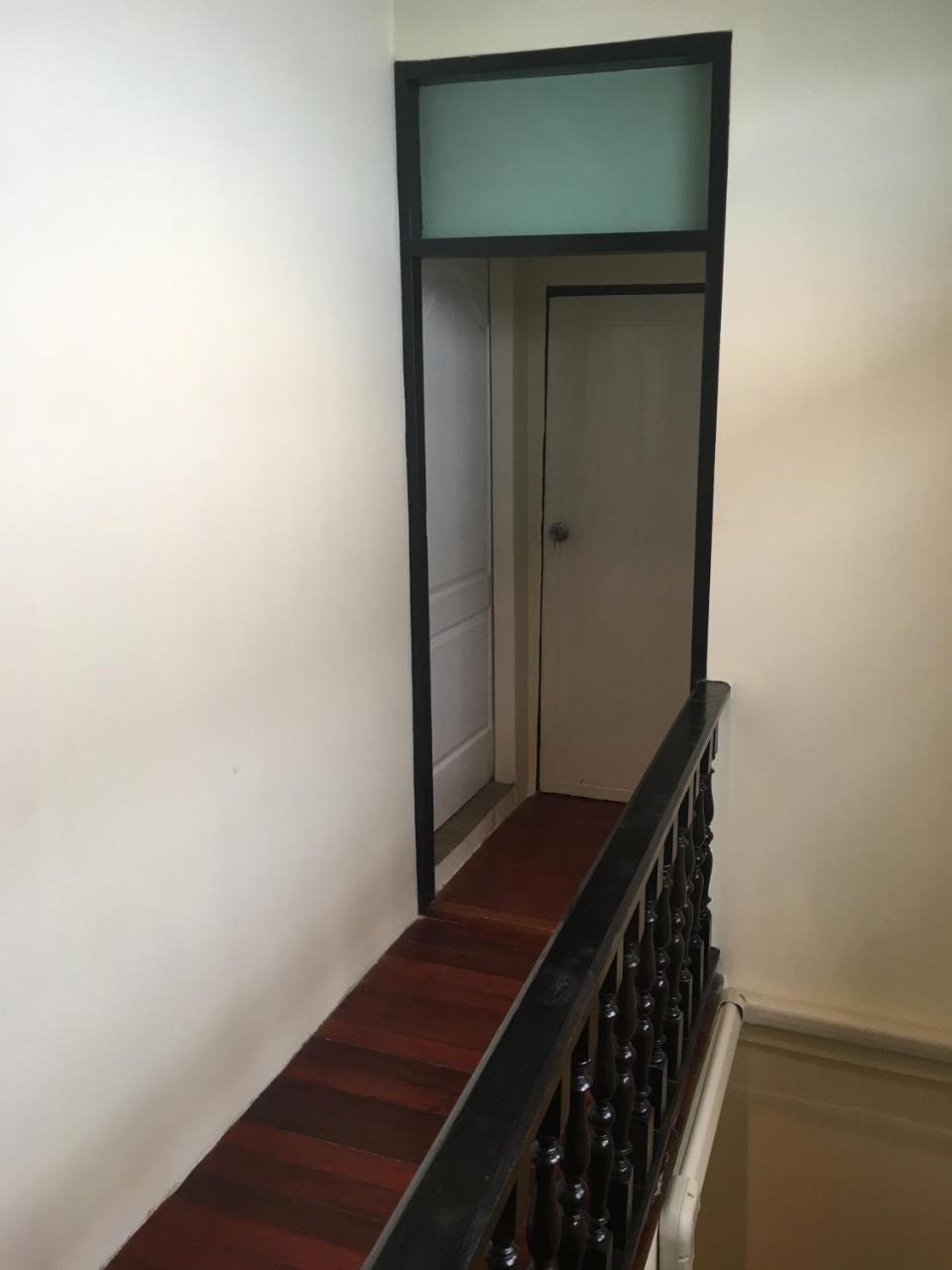 The Baan Nathong Hostel Bangkok Exterior photo